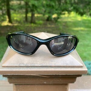 EUC Oakley sunglasses